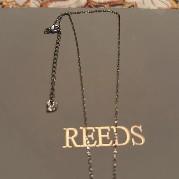 EUC SWAVORSKI CRYSTAL STARFISH NECKLACE SILVER - Picture 4 of 14